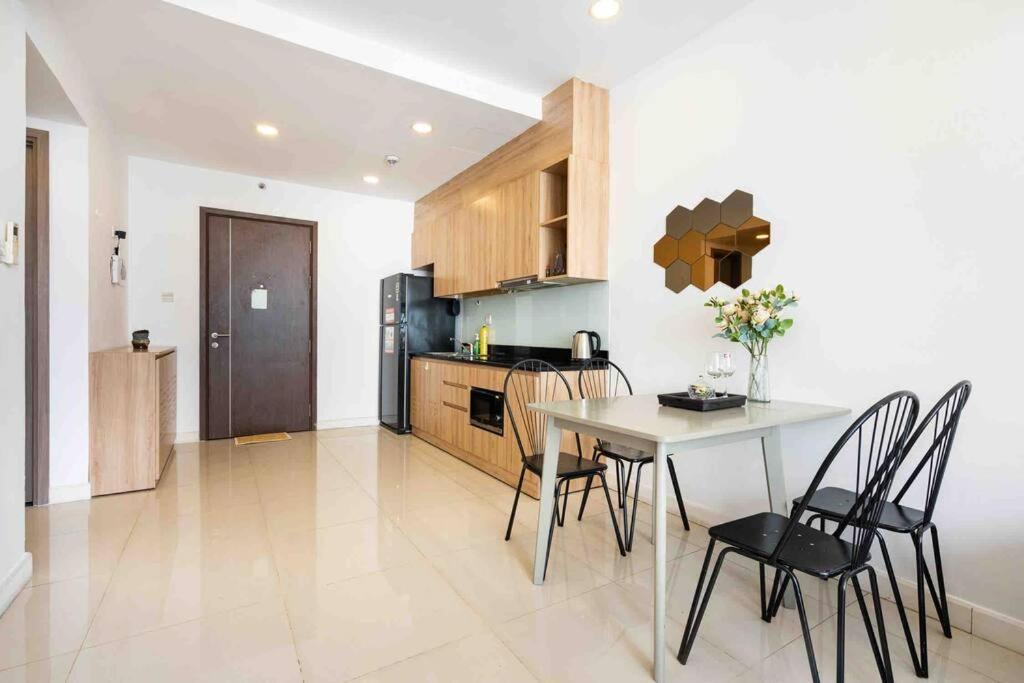 Apartment Price One Br Apartment/ben Don Ho Chi Minh City